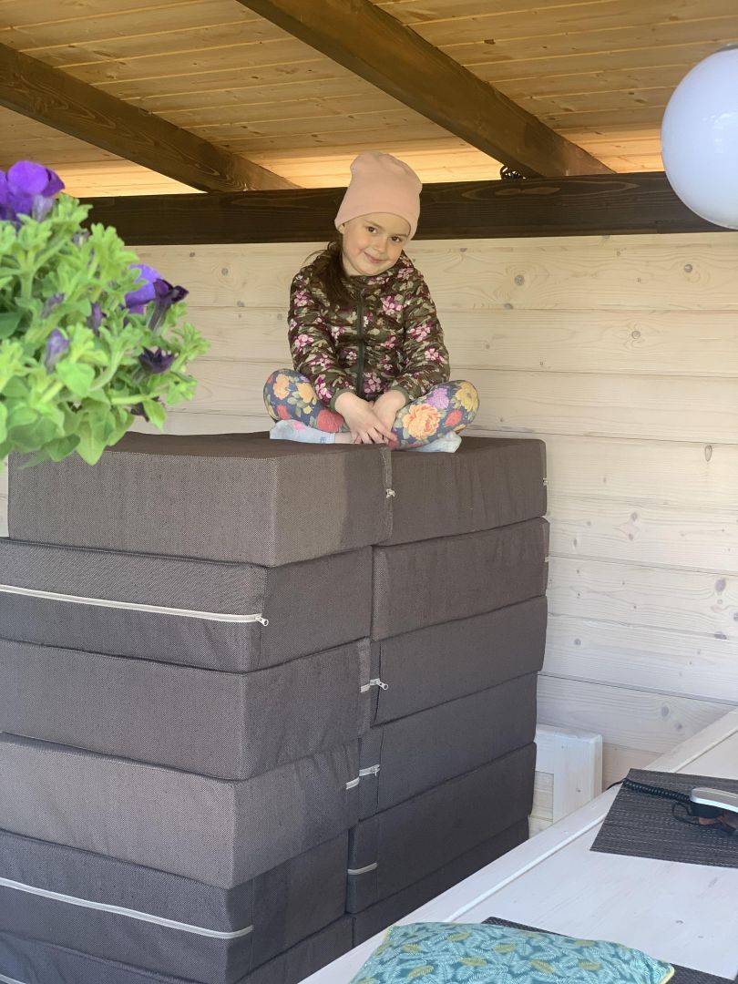 дочь актрисы Катерины Буцкой